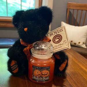 Yankee Candle Trick or Treat with Boyd’s Bear
